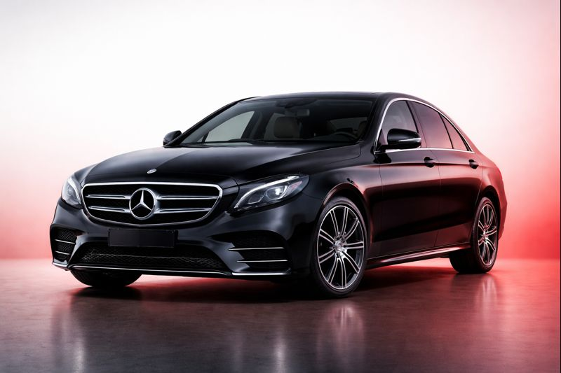 Mercedes-Benz E-Klasse airport taxi